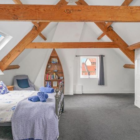 30 Percent Off! The Central Whitby Gem - 4 Bedrooms Εξωτερικό φωτογραφία