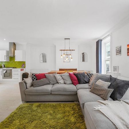 30 Percent Off! The Central Whitby Gem - 4 Bedrooms Εξωτερικό φωτογραφία