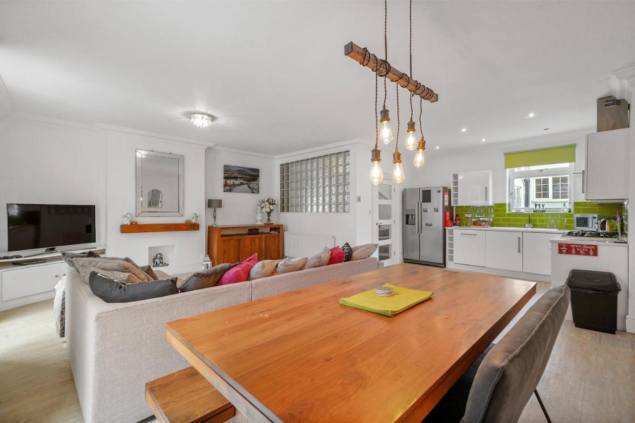 30 Percent Off! The Central Whitby Gem - 4 Bedrooms Εξωτερικό φωτογραφία