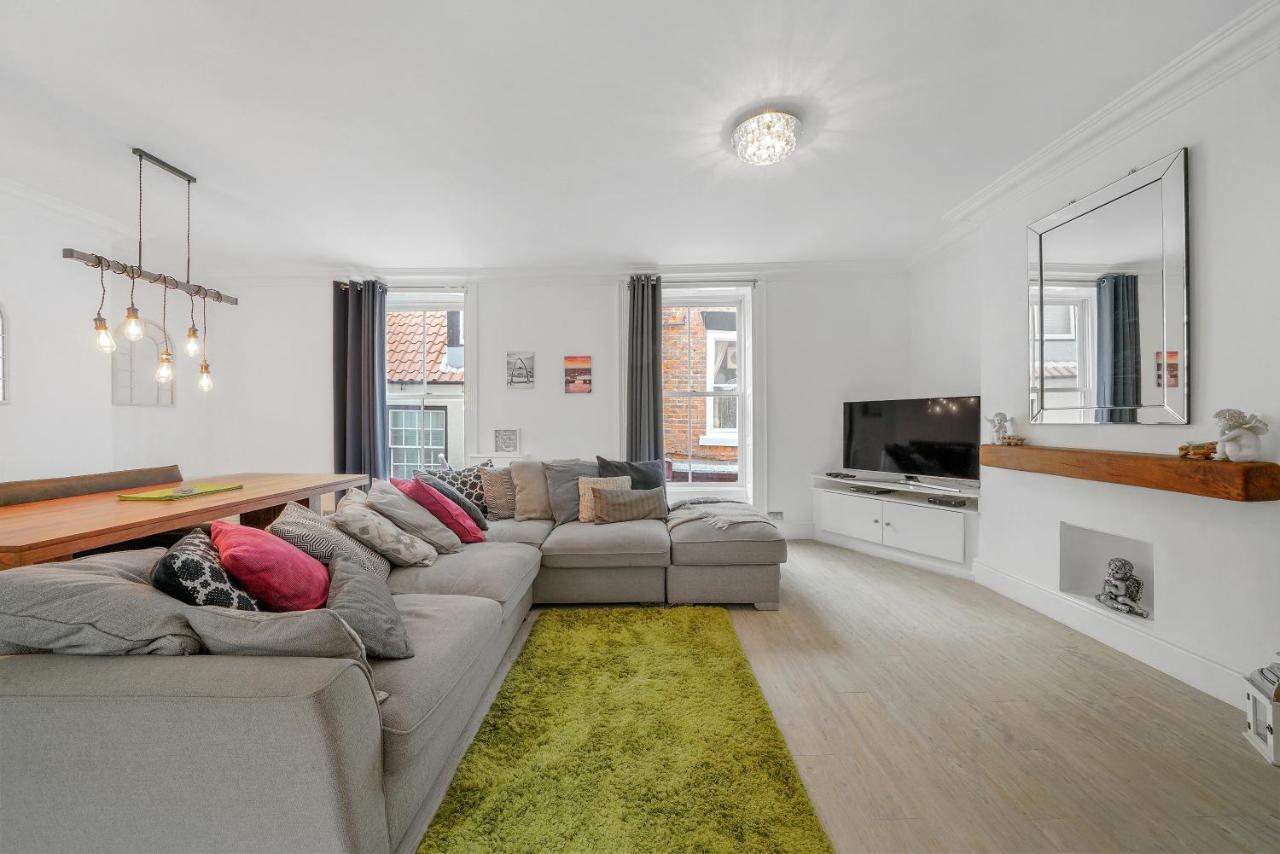 30 Percent Off! The Central Whitby Gem - 4 Bedrooms Εξωτερικό φωτογραφία