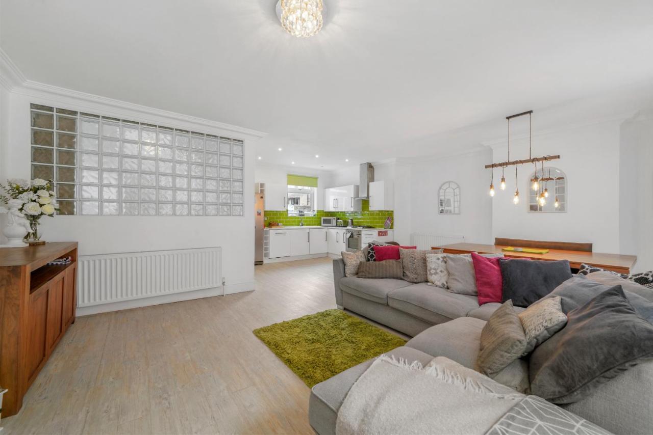 30 Percent Off! The Central Whitby Gem - 4 Bedrooms Εξωτερικό φωτογραφία