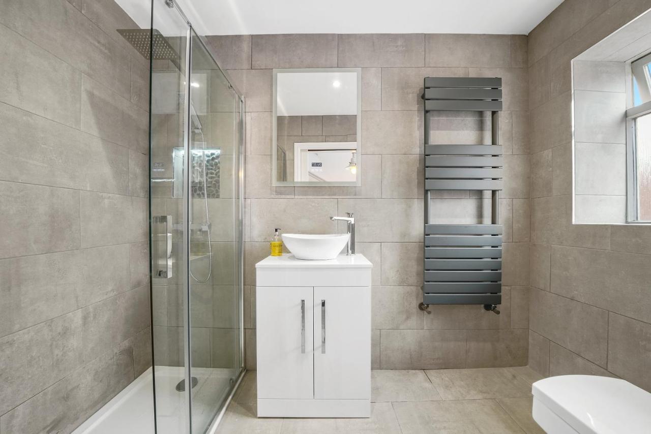30 Percent Off! The Central Whitby Gem - 4 Bedrooms Εξωτερικό φωτογραφία