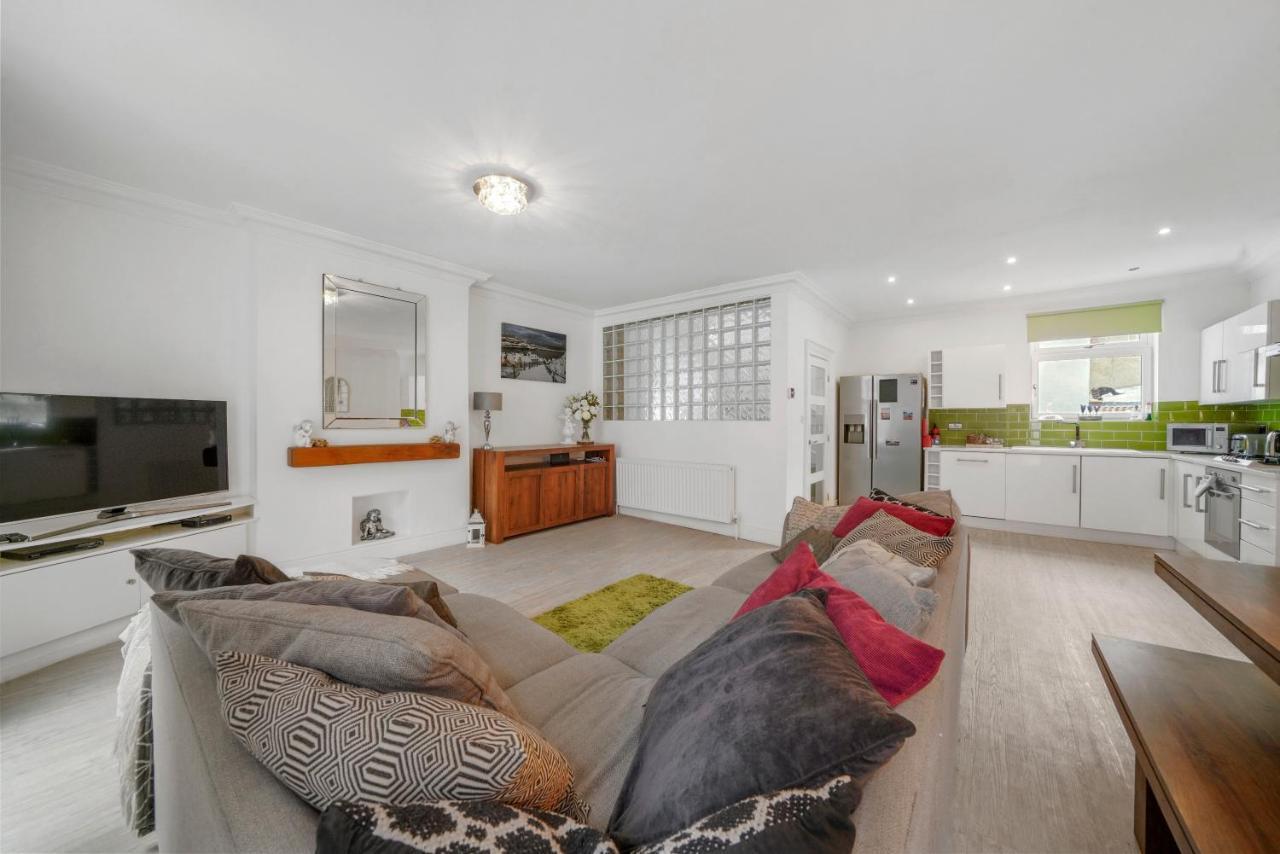 30 Percent Off! The Central Whitby Gem - 4 Bedrooms Εξωτερικό φωτογραφία